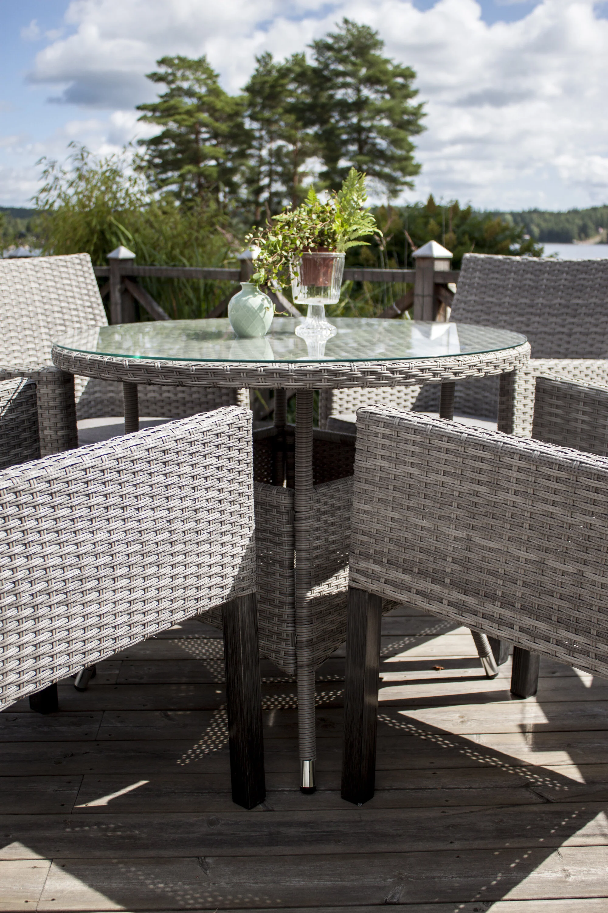 Lauko staliukas Volta, ø 90 cm, Pilka/Stiklas